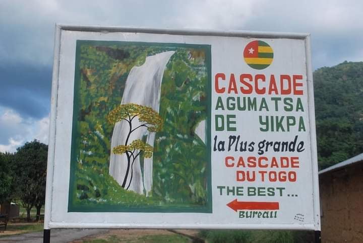 Centre des Hommes tourism, waterfall insight Ikpa
