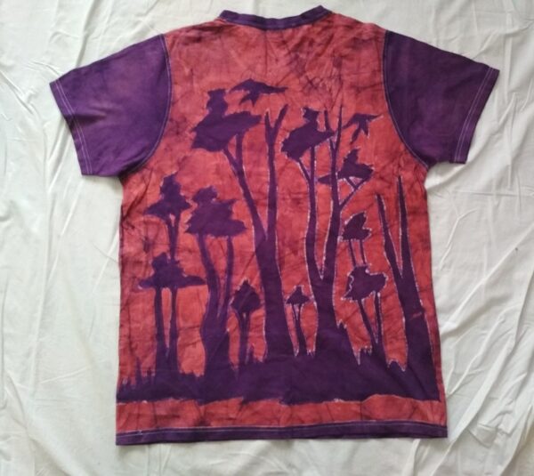T-shirt batik for men. In front a herd of elephants, the sun is above and in the back the dense forest; Red. 74 x 40 cm - Image 2