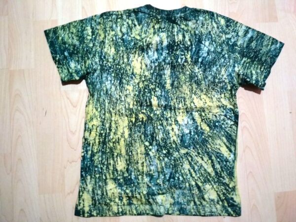 T-shirt for children unisexe. In front two lizards crossed and on the back the stripe, yellow-green. 54 x 31 cm. - Image 4
